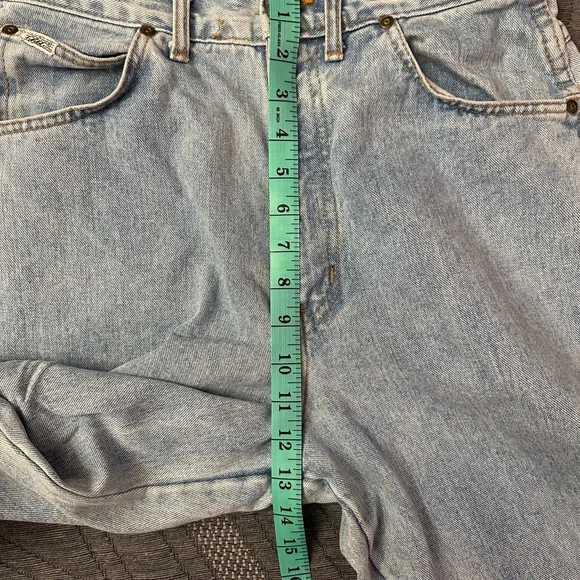 Chic 90s Vintage Jeans - Picture 8 of 9